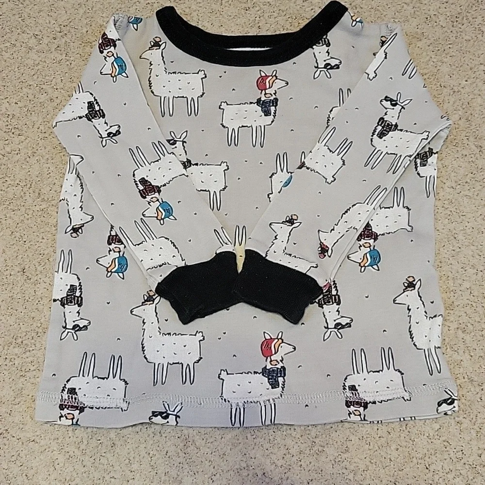 OshKosh B'gosh Pajama 2 Pc Set Gray With Llamas Size 12 Months